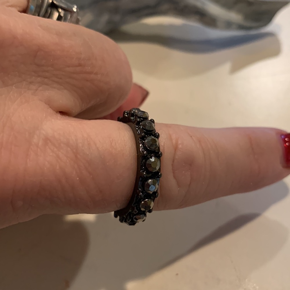 Black stone ring - Picture 2 of 2
